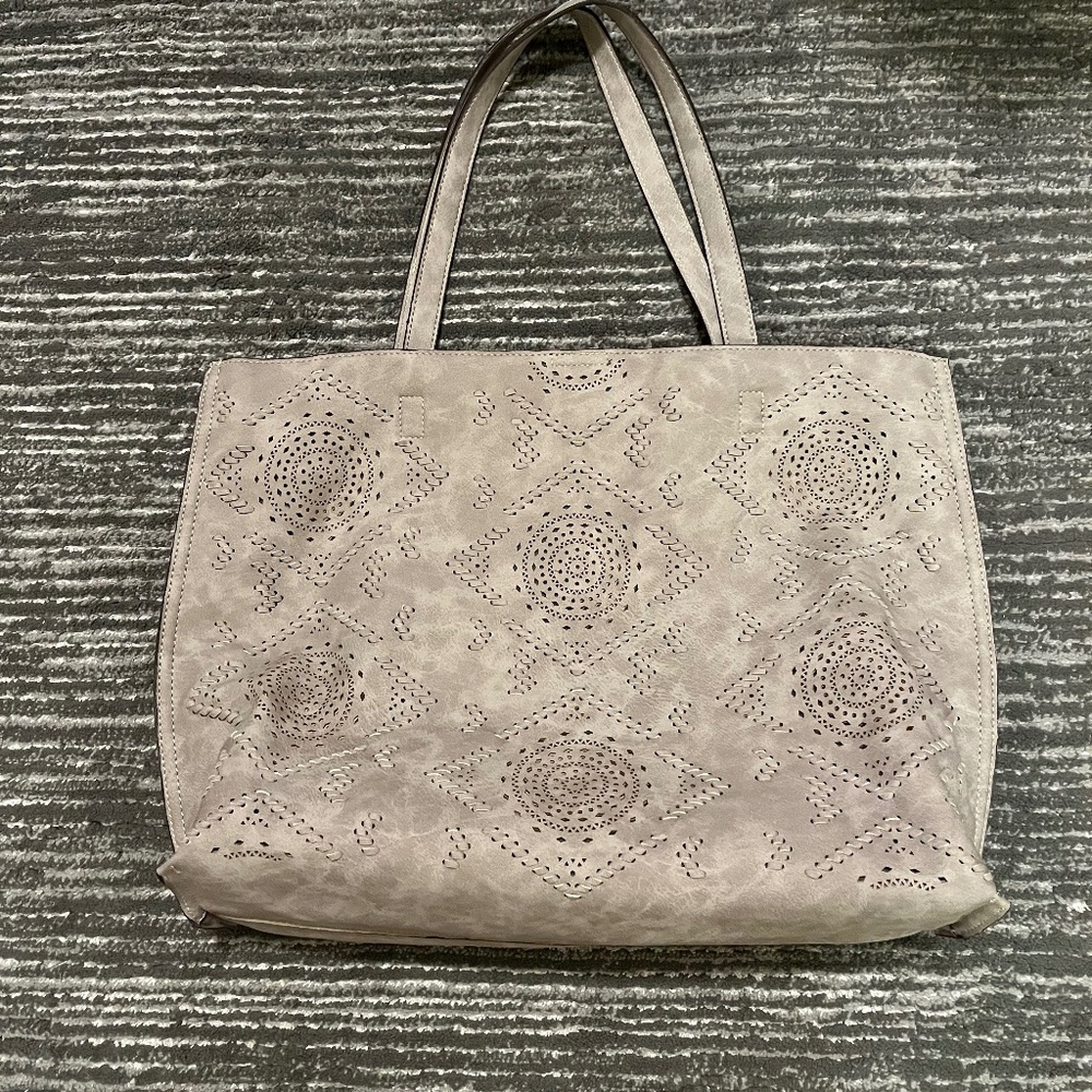 Street Level Tote in Light Grey